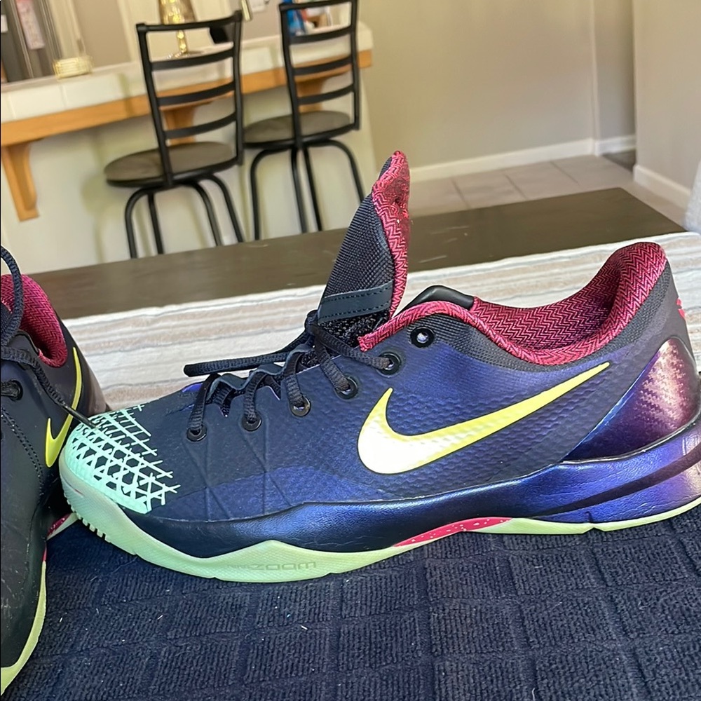Nike Zoom Kobe Venomenon 4 Glow In The Dark Men's Size 13 US 635578-003 - Picture 3 of 8